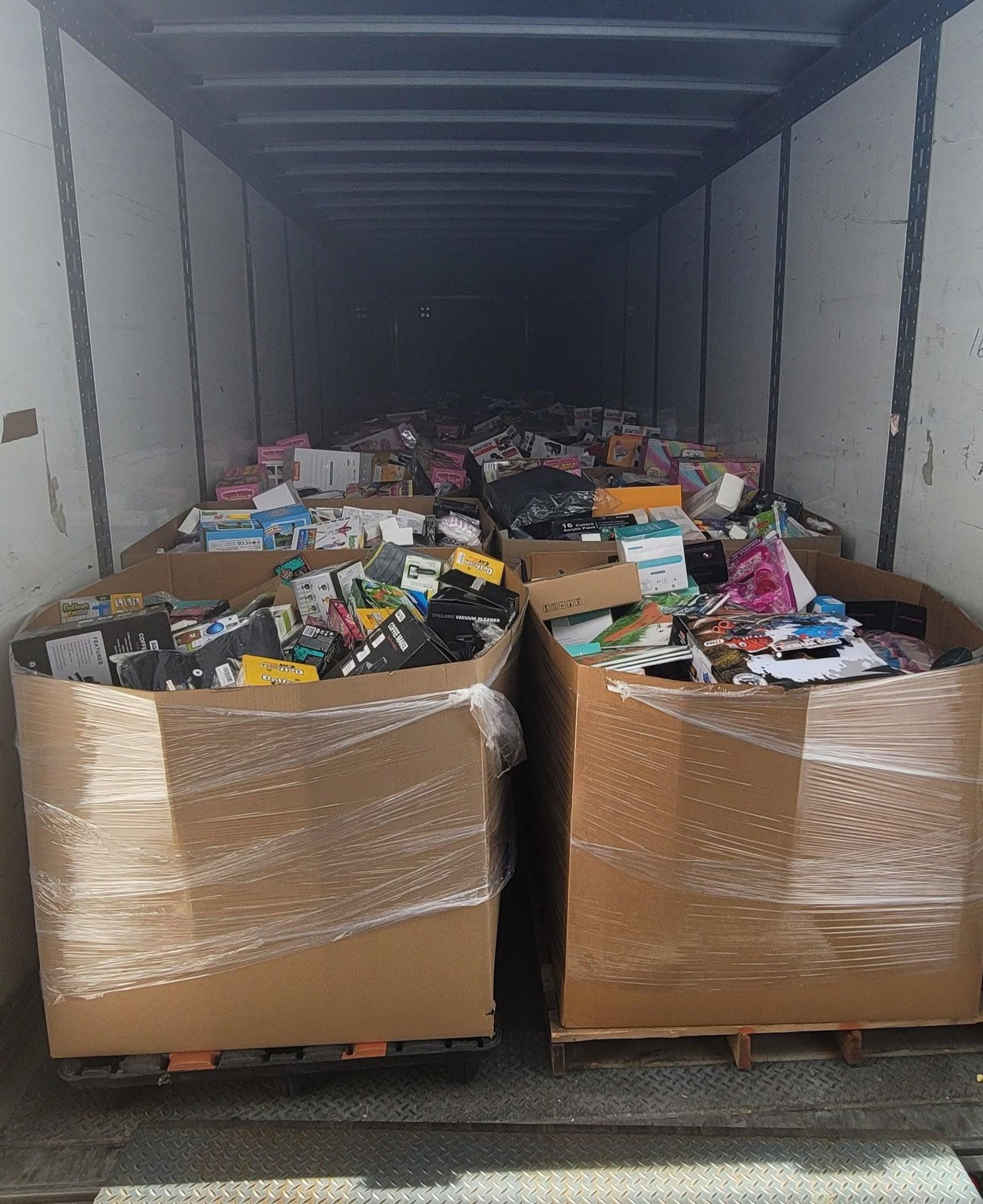 Amazon-LPN-Truckloadfgd.jpg