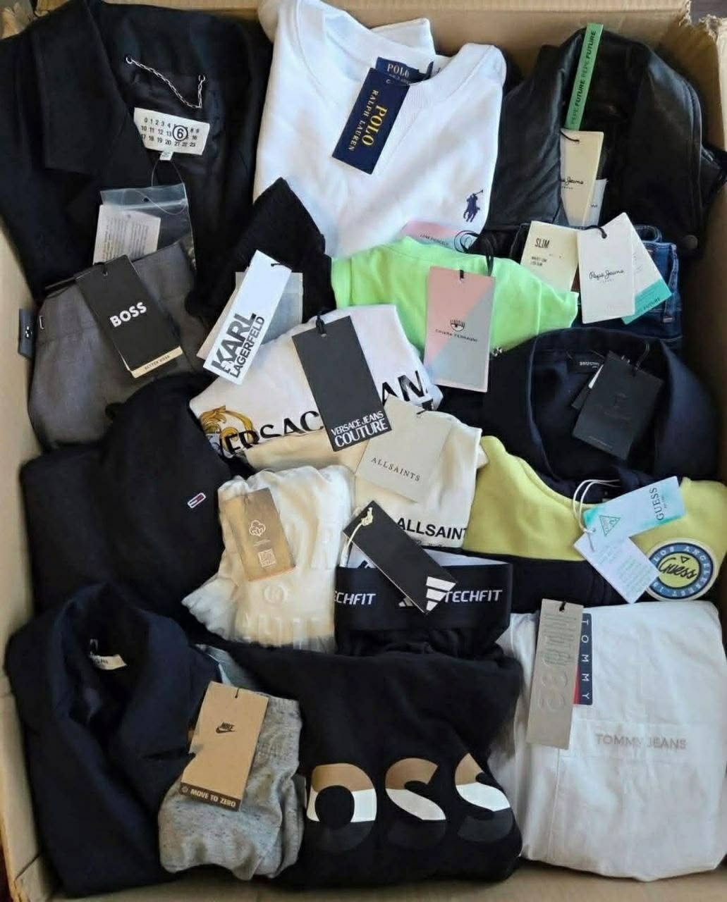Clothing-Overstock-Wholesale-Palletsf.jpg