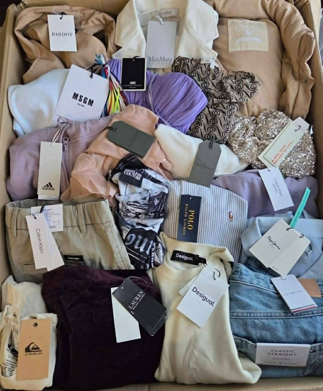 Clothing-Overstock-Wholesale-Palletss.jpg