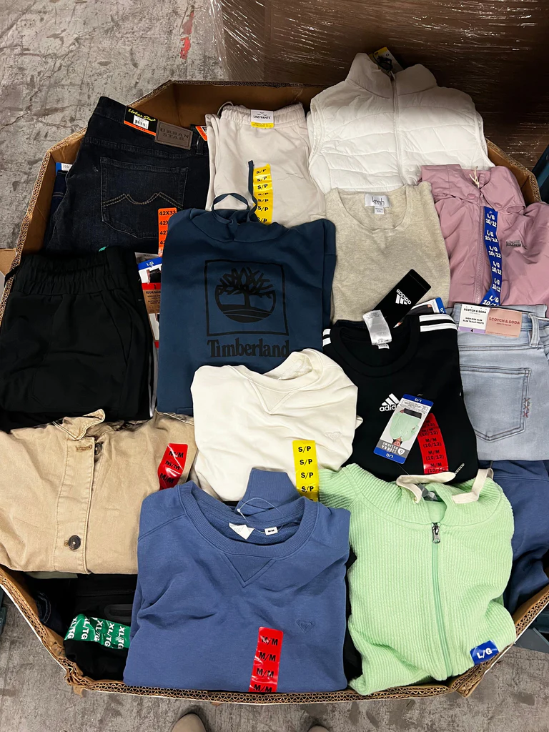 Costco-Clothing-300pcs.webp