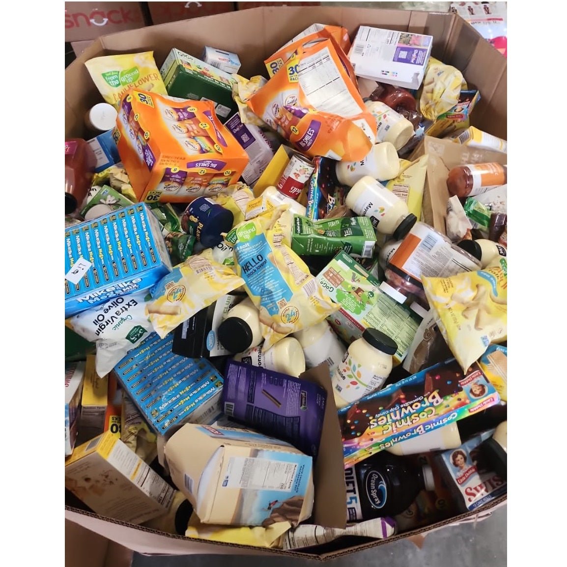 F2.jpg Amazon Grocery & Beverage Liquidation Truckload
