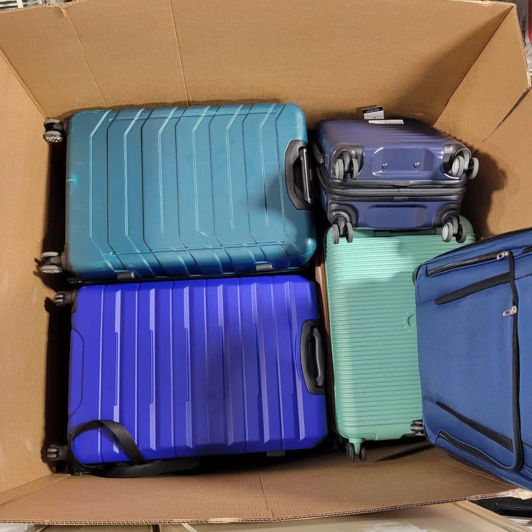Luggage-Travel-Bags-PalletsE.jpg