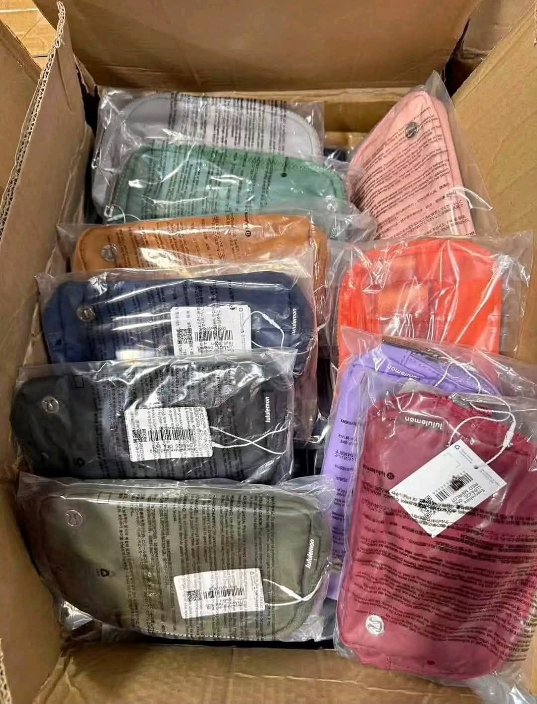 Lululemon-Waist-Bags-WholesaleE.jpg