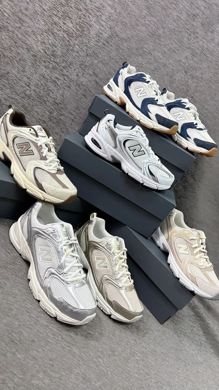 New-Balance-Shoes-Pallets4.jpg