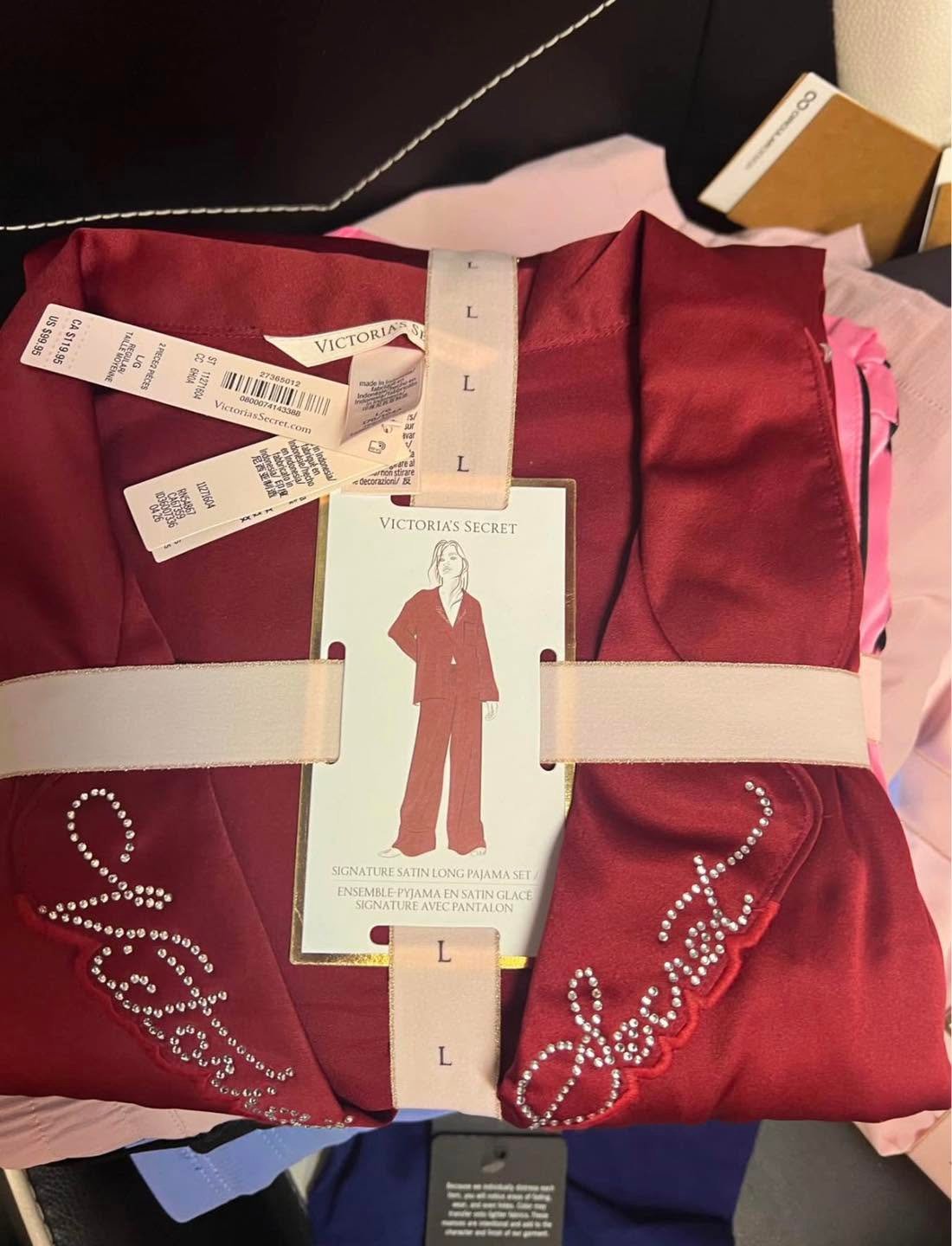 Victoria-Secret-Pyjamas-Pallets45.jpg