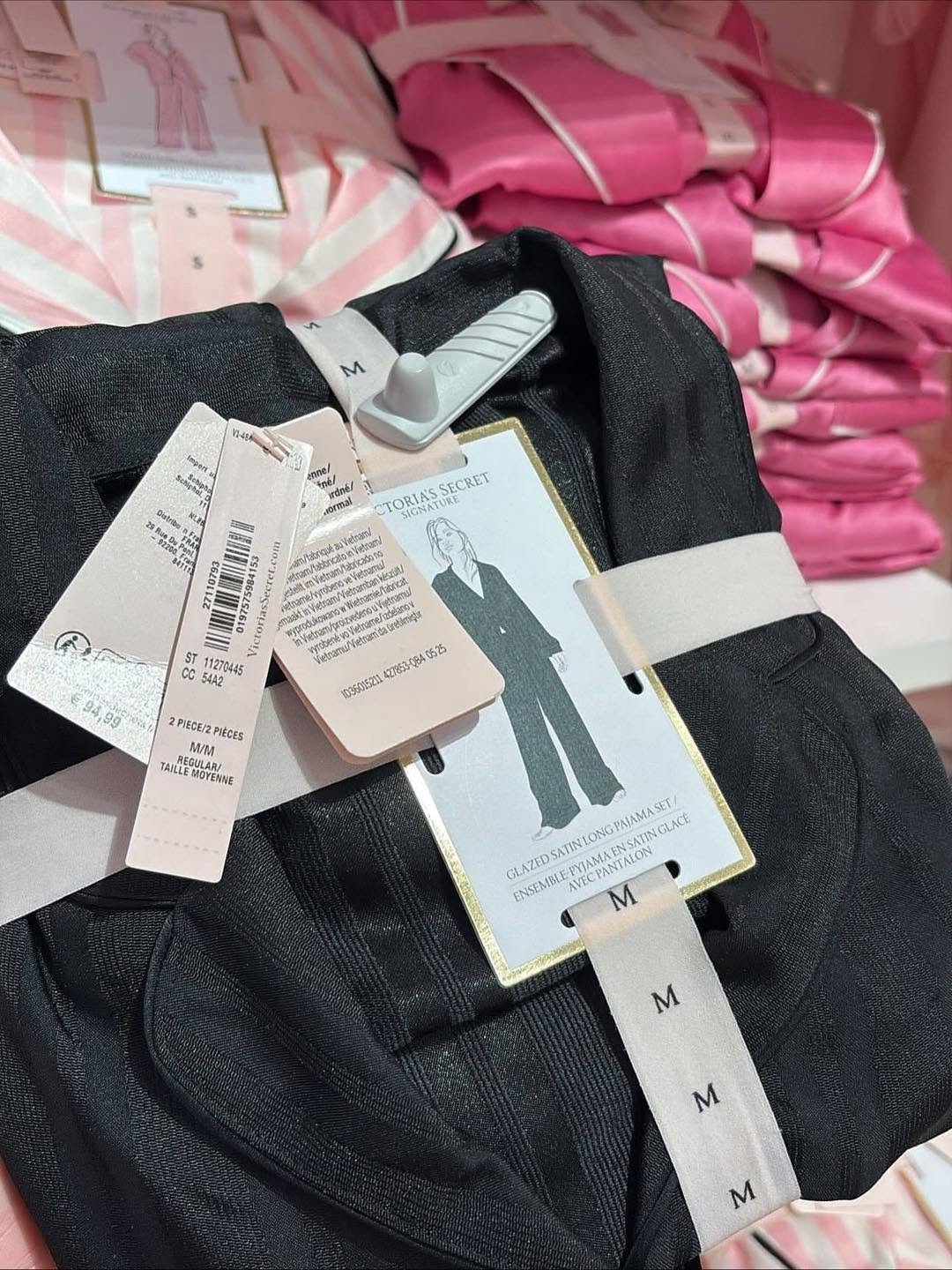 Victoria-Secret-Pyjamas-Pallets5.jpg