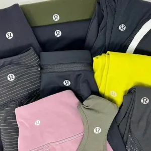 lululemon Liquidation Pallet - Image 2