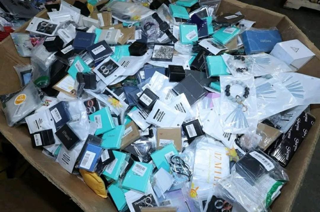 WhatsApp-Image-2025-10-23-at-15.41.36-1.jpeg Jewelry Liquidation Pallet - Image 2