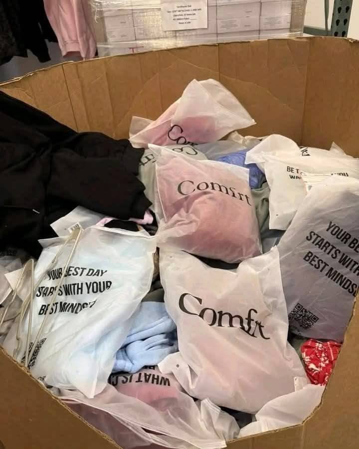 Wholesale-Comfrt-Clothing-Palletsew.jpg