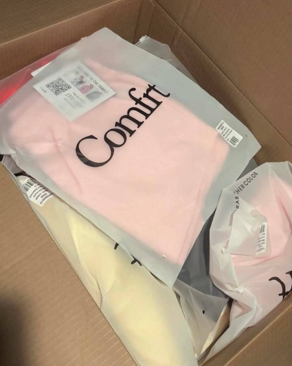 Wholesale-Comfrt-Clothing-Palletsre.jpg