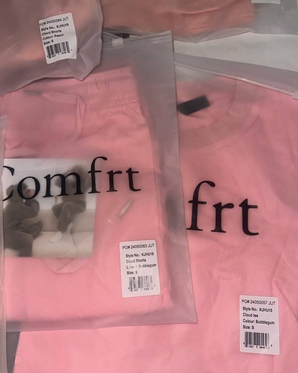 Wholesale-Comfrt-Clothing-Palletsrt.jpg
