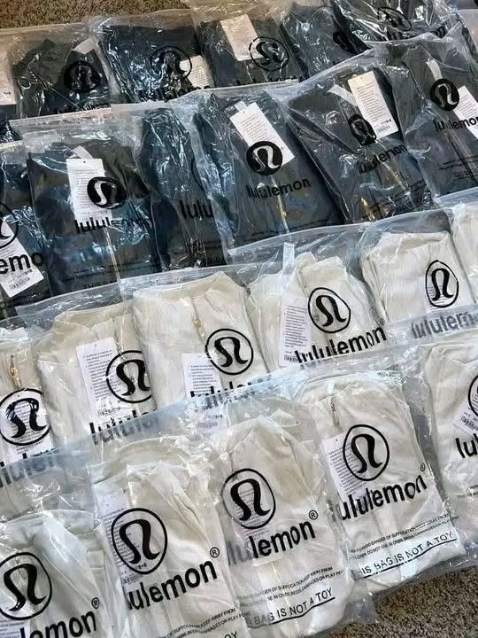 Wholesale-Lululemon-Clothes-Palletsfr.jpg
