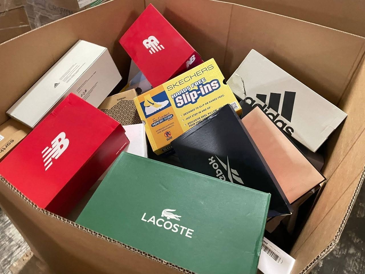 Wholesale-Mixed-Brand-shoes-palletsFD.jpg