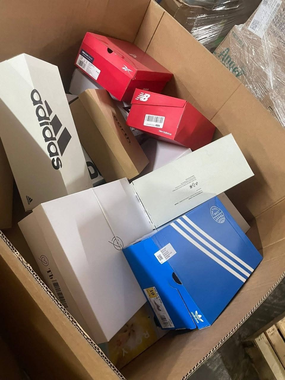Wholesale-Mixed-Brand-shoes-palletsWW.jpg