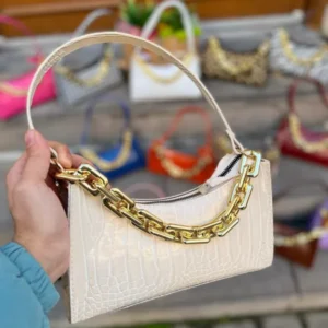 Wholesale-Women-Bags-Purse-Pallets2.webp