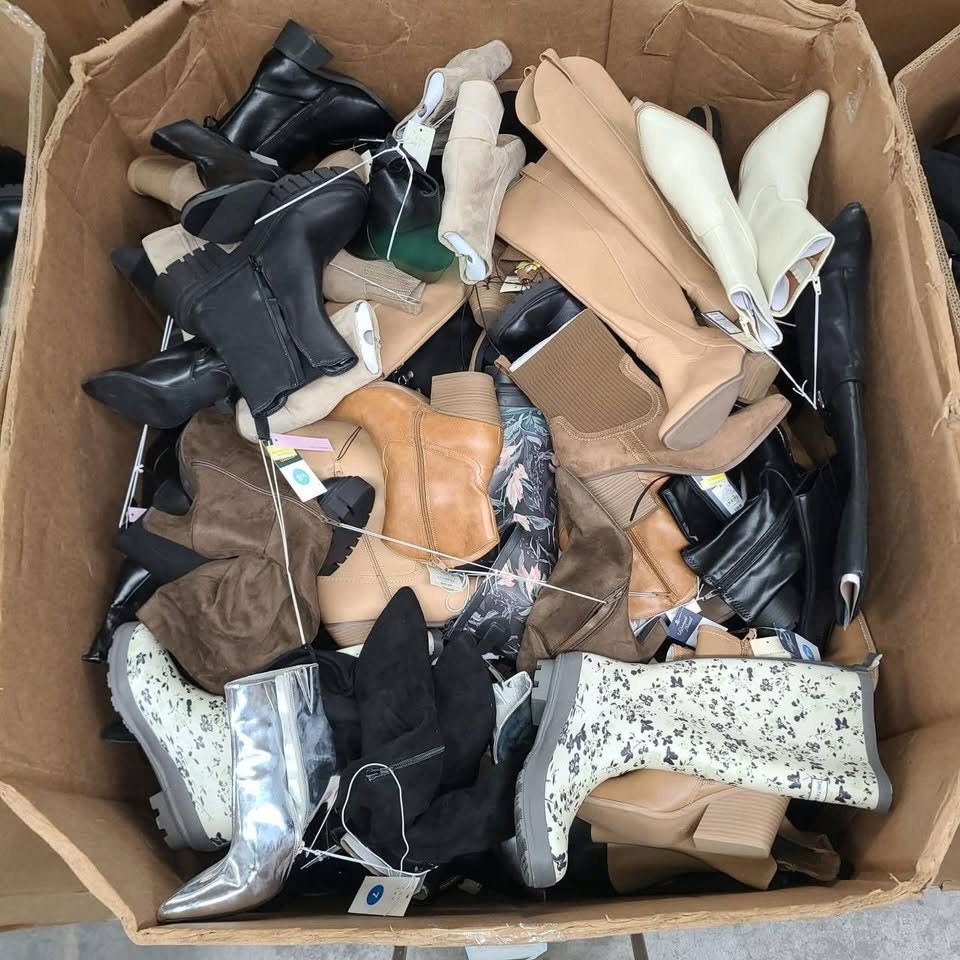 Womens-Boots-Overstock-Palletsty.jpg