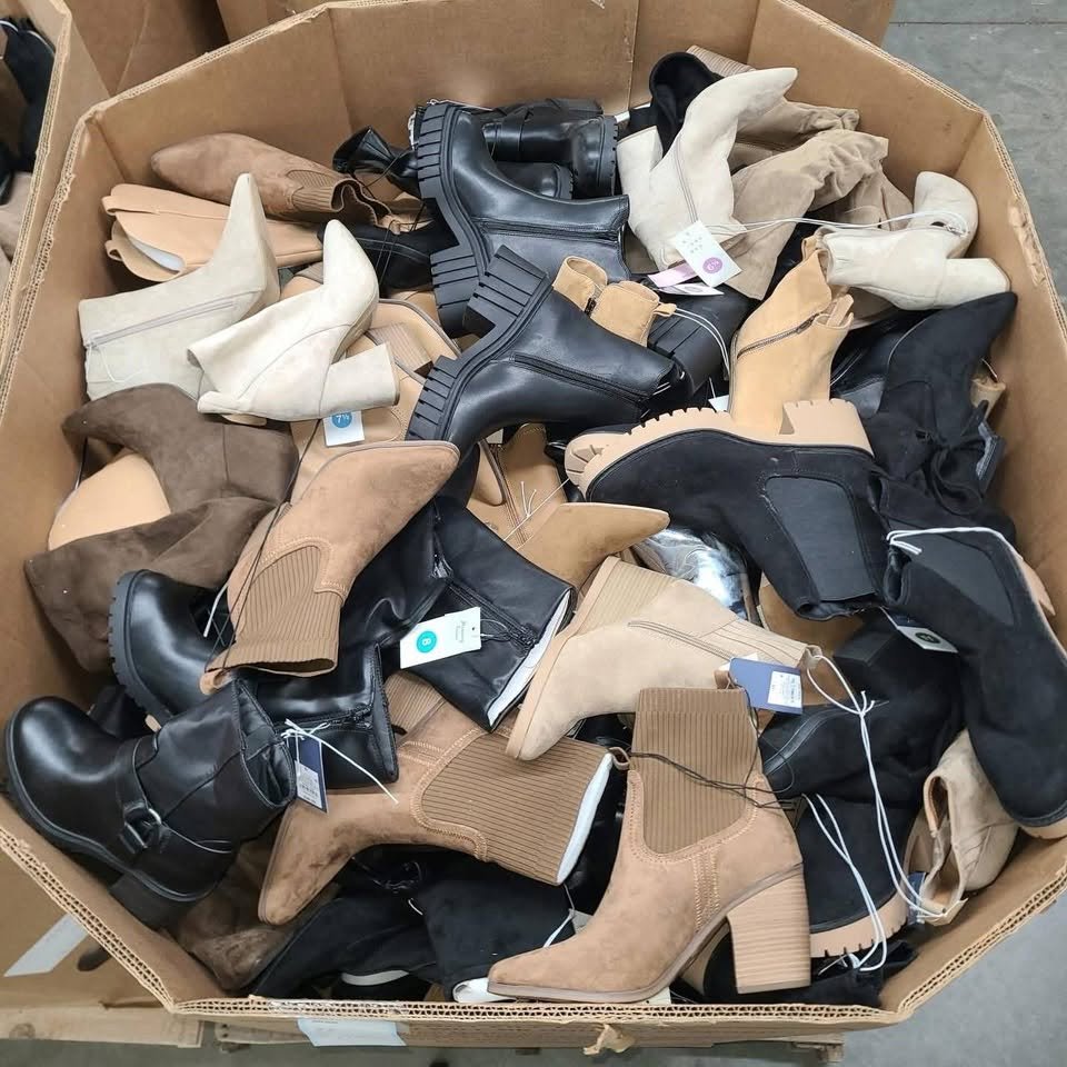 Womens-Boots-Overstock-Palletswe.jpg