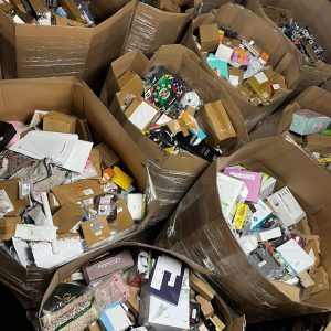 Custom Liquidation Truckload - Image 2