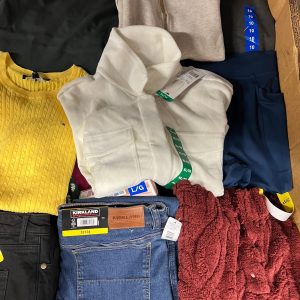Brand Name Clothing – 250pcs Liquidation Pallet — Lot 14 - Image 4
