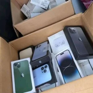 iPhone-13-Bulk-Pallets1.webp