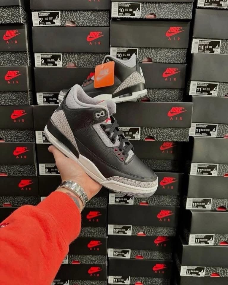 img_7182.jpeg Jordan Shoes Liquidation Pallet - Image 3