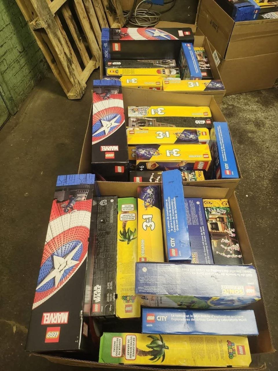 lego2.jpg Lego Toys — Premium Assorted Sets Liquidation Pallet